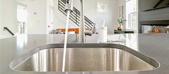 26th and Pacific with Ocean Views!