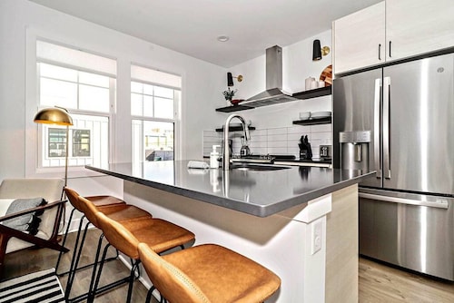 26th and Pacific with Ocean Views!