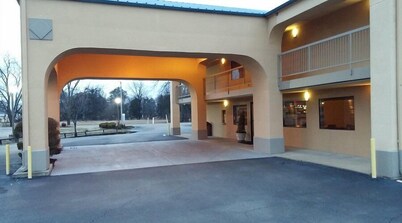 Deerfield Inn By Capital O Blytheville AR I55