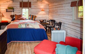 3 bedrooms, travel crib