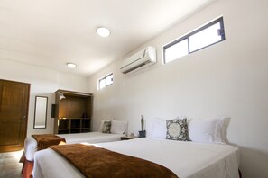 Double / Danzante | Iron/ironing board