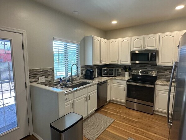 Private kitchen - Civano is a quiet, friendly, organic community waiting for you. (Tucson)