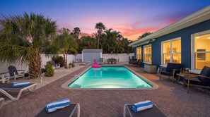 Een verwarmd zwembad