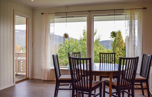 Schönes Haus in Strandebarm mit WLAN