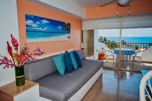 Apartment | Living area | 32-inch Smart TV with digital channels