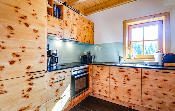 Kühlschrank, Herdplatte, Geschirrspüler