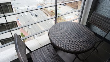 Habitación estándar doble | Edredones de plumas, caja fuerte, cortinas opacas