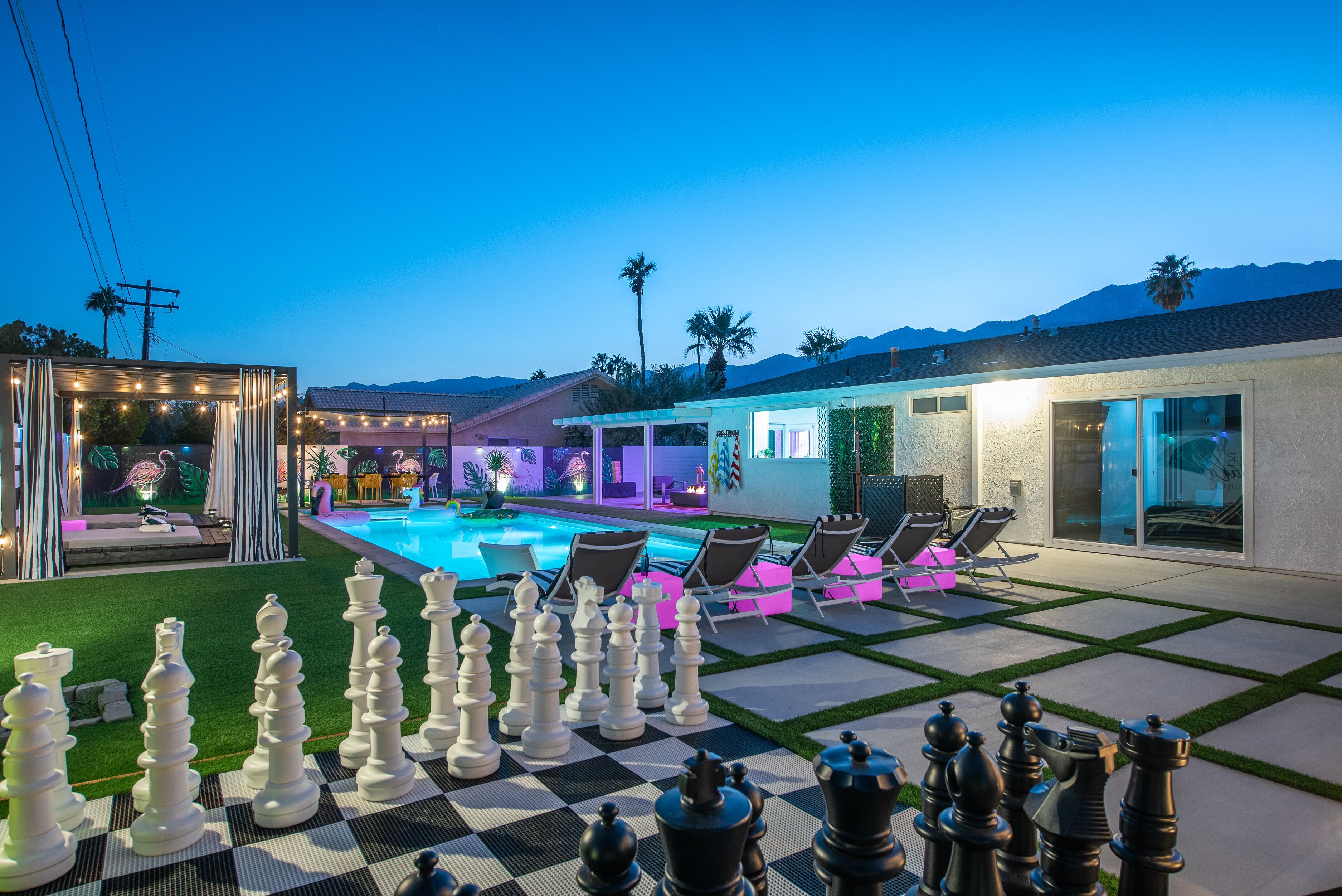 The Emerald Palm Springs! 4 bdrm w Resort Style Backyard