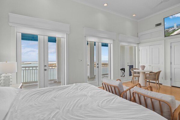 4 bedrooms, free WiFi, bed sheets
