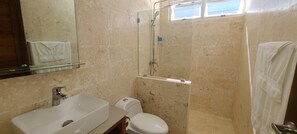 Shower - Luxurious Villa W/unique Amenities! (Sosúa)