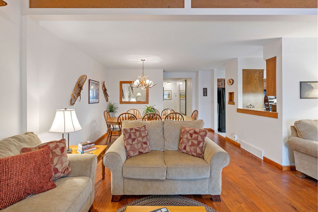 Spacious Canyon Racquet Condo New Hot Tub! Near Canyons, Resorts 4 Bed 3 Bath - 샌디