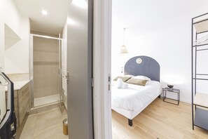 2 bedrooms, WiFi, bed sheets