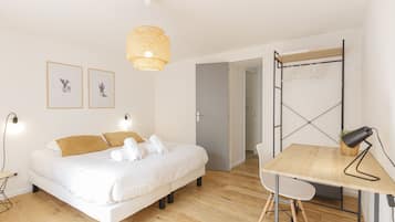 3 chambres, fer et planche Ă repasser, Wi-Fi, draps fournis