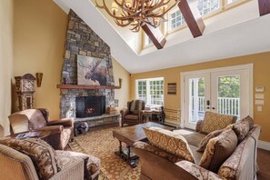 TV, fireplace, offices