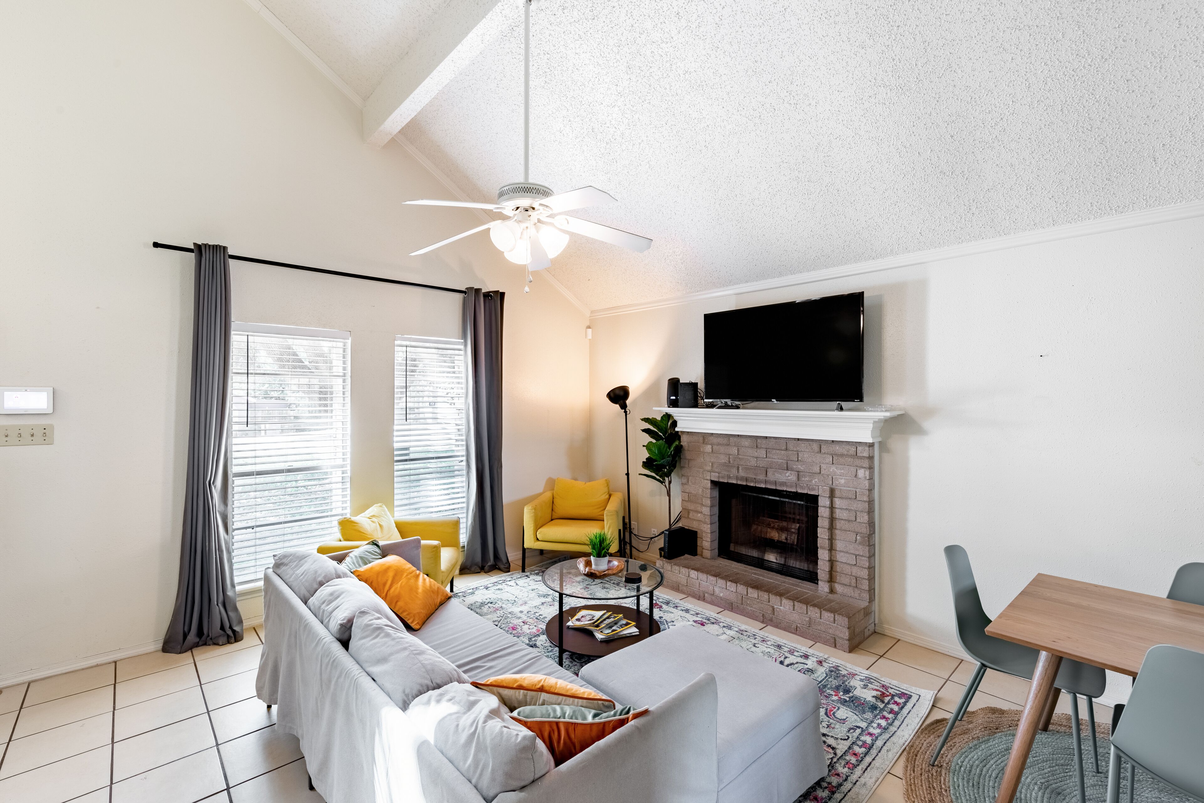 Spacious 4BR | Complete Amenities