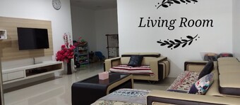 Sakura Homestay Miri-10 pax (3km to town)
