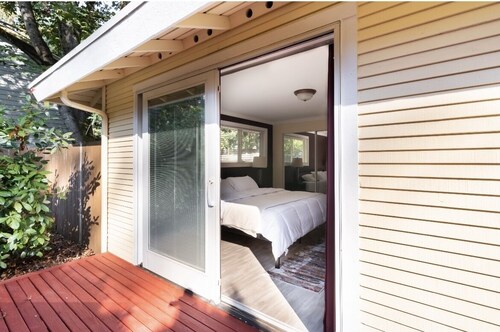 Chef's kitchen m/s from Downtown/Microsoft/Marymoor