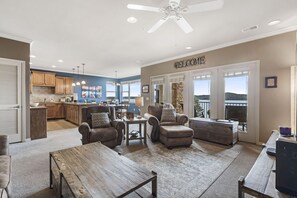 Smart-TV, DVD-spiller og filmbibliotek