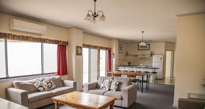 Cherry Lane Apartments