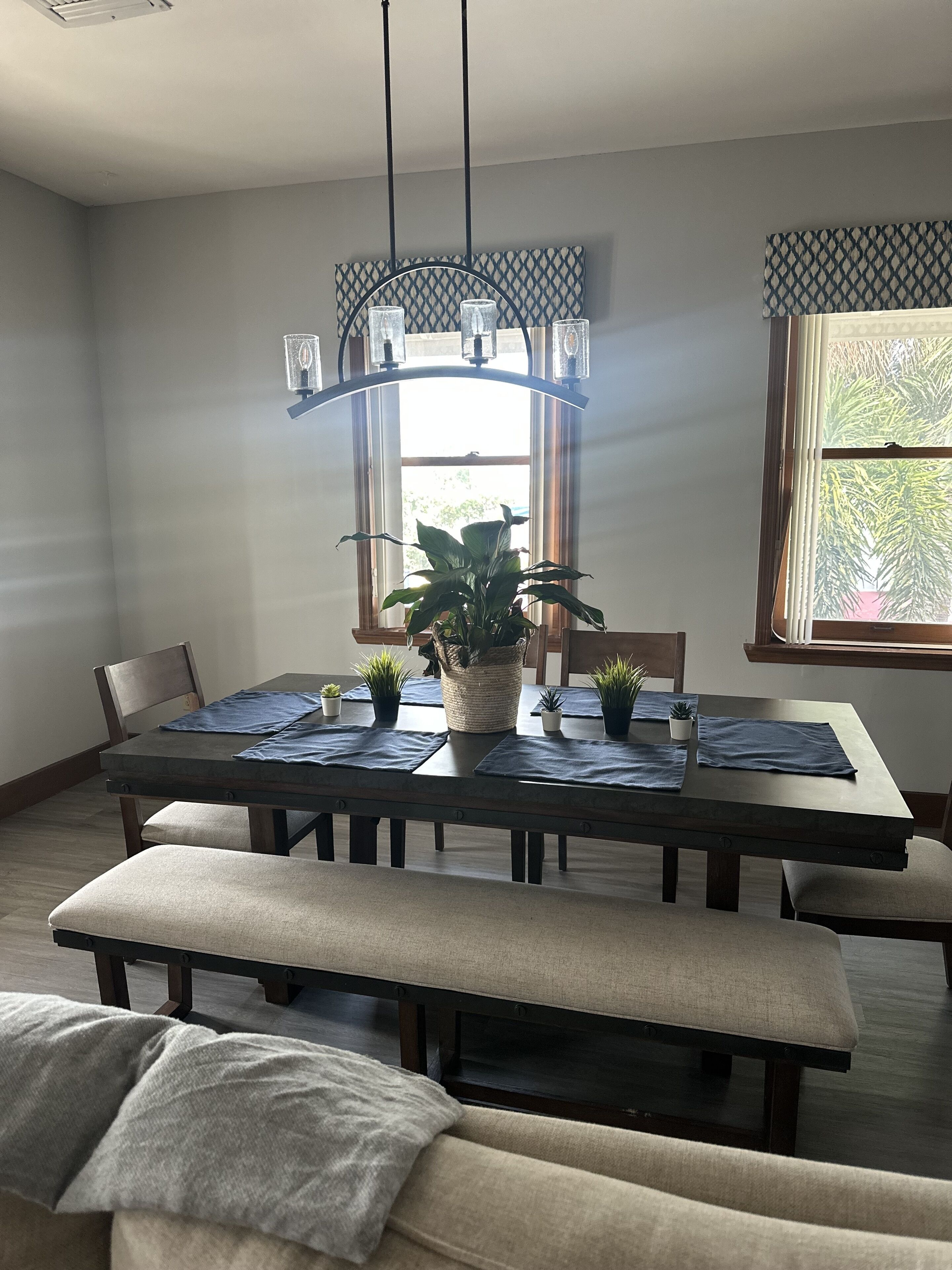 Cozy and spacious apartment in the heart of downtown!