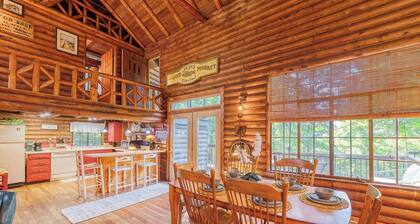 This cabin is a 2 bedroom(s), 1.5 bathrooms, located in Saugatuck, MI.