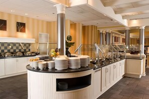 Dining - Your Home Away From Home! Family-Friendly unit awaits! Near Gwinnett Place Mall (Duluth)