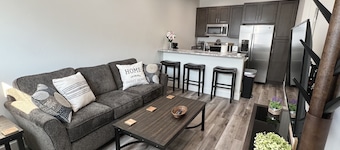 Newly remodeled, centrally located apartment - Unit B