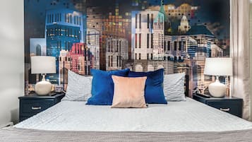 2 slaapkamers, een bureau, een strijkplank/strijkijzer, gratis wifi