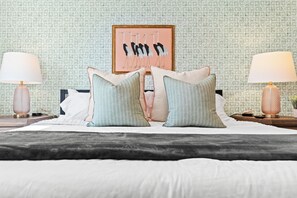 1 soverom, skrivebord, strykejern/-brett og wi-fi (inkludert)