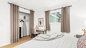 1 slaapkamer, een bureau, een strijkplank/strijkijzer, gratis wifi