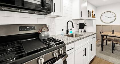 Cozy Modern 1BR Close to Downtown