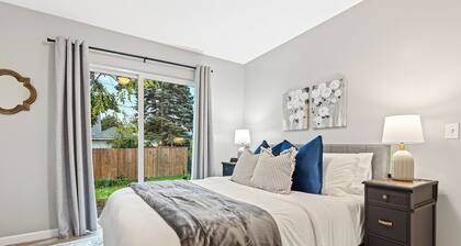 Quiet Cozy End Unit Near Mt. Clemens Downtown