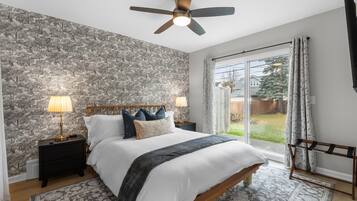 1 soverom, skrivebord, strykejern/-brett og wi-fi (inkludert)