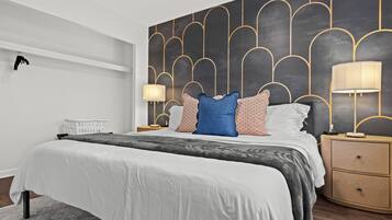 2 slaapkamers, een bureau, een strijkplank/strijkijzer, gratis wifi