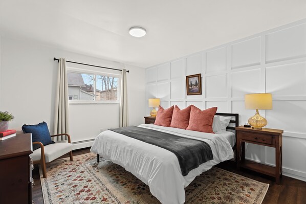 2 bedrooms, desk, iron/ironing board, free WiFi
