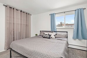 1 slaapkamer, een bureau, een strijkplank/strijkijzer, gratis wifi