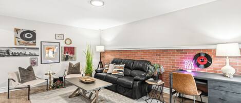 Smart TV, table football