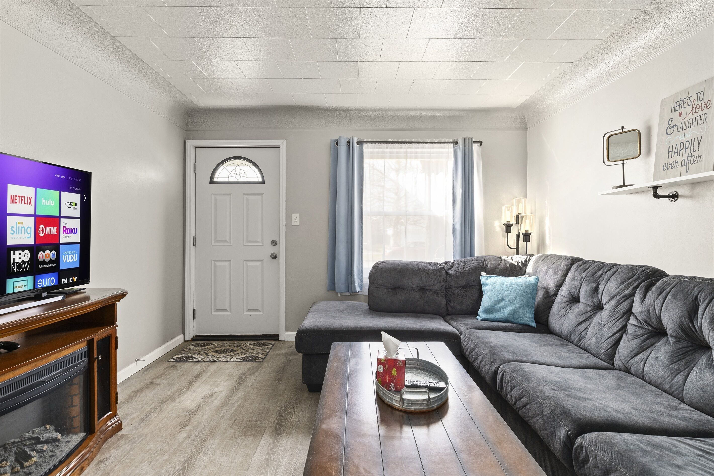 Smart-TV, Kamin, Videospiele