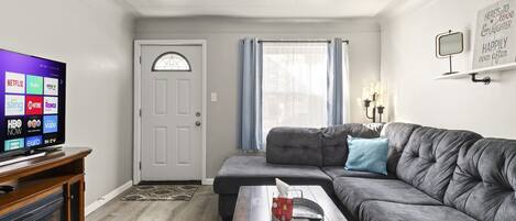 Smart-TV, Kamin, Videospiele