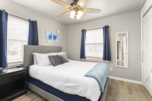 2 slaapkamers, een strijkplank/strijkijzer, gratis wifi, beddengoed