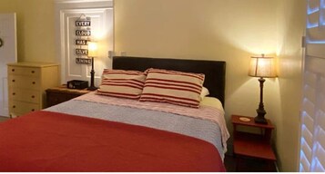 Decoración personalizada, muebles diferentes y escritorio 