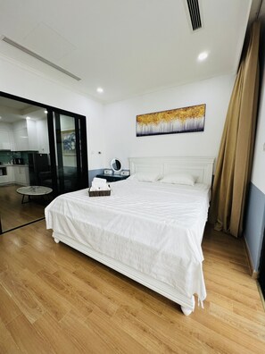 City Apartment, 1 Bedroom - Royal City Vinhomes Nguyen Trai (Hanoi)