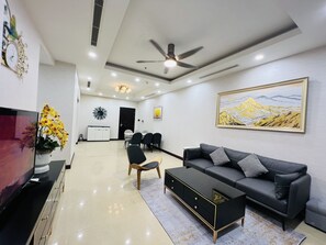 City Apartment, 1 Bedroom | Front of property - Royal City Vinhomes Nguyen Trai (Hanoi)