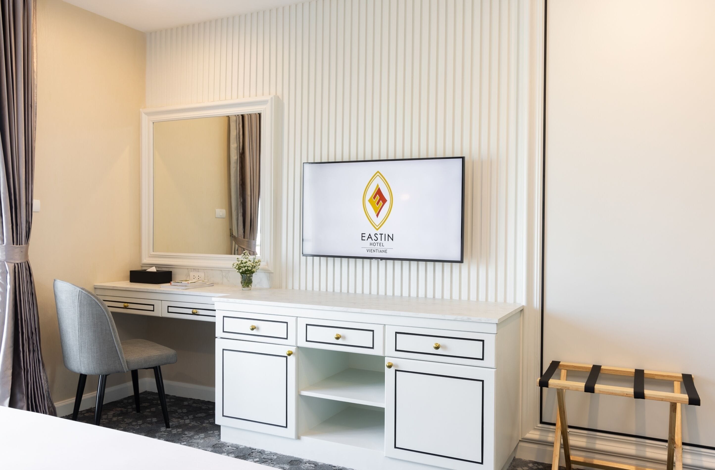 32-inch led tv with satellite channels, tv