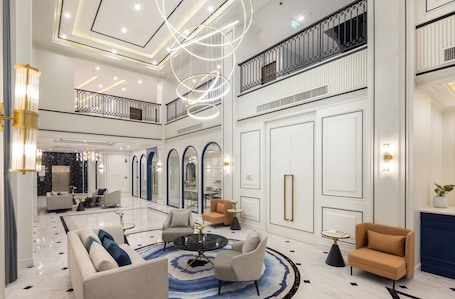 Sala de estar en el lobby