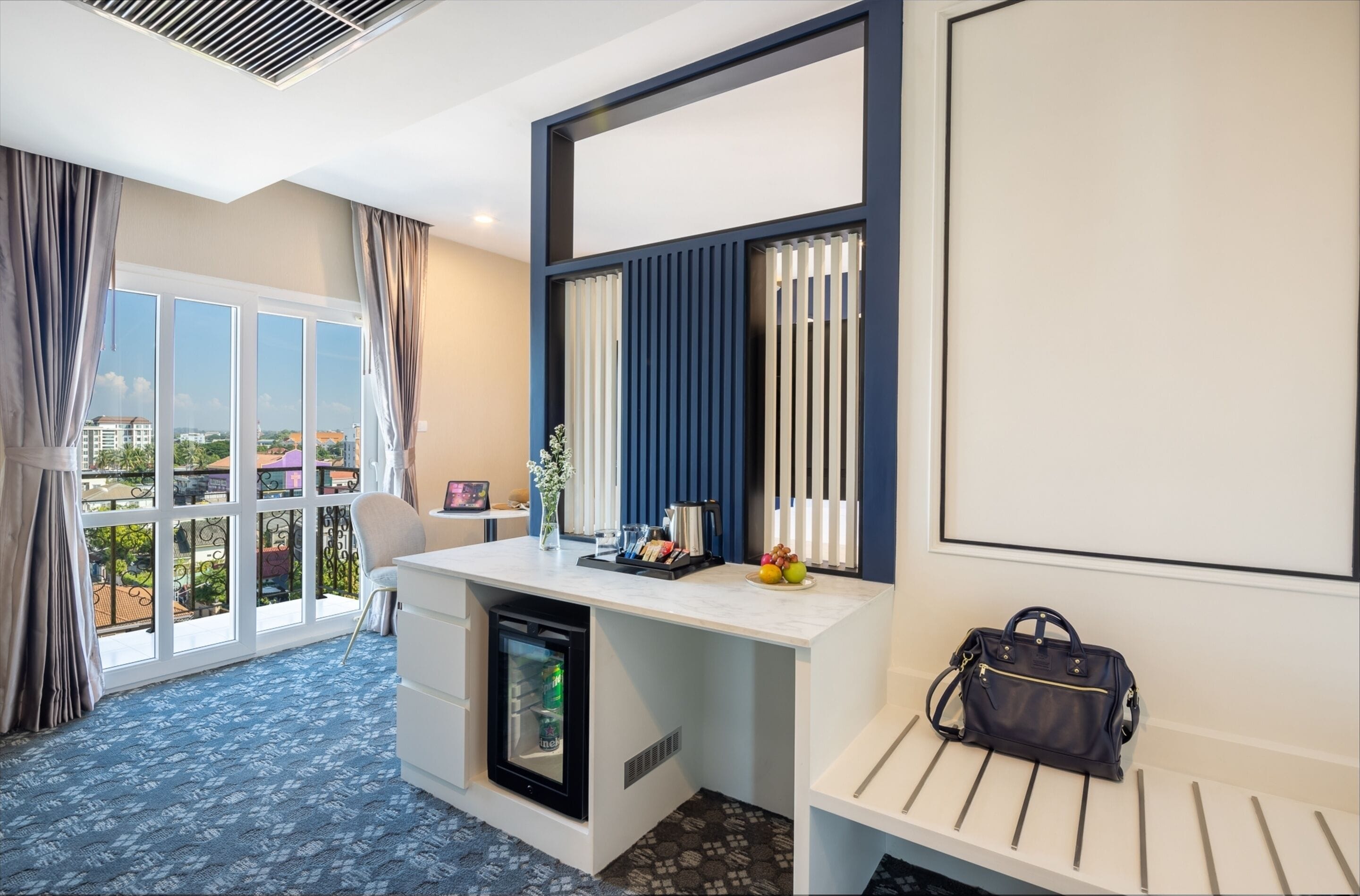 deluxe balcony city view - free one-way airport transfer | city view