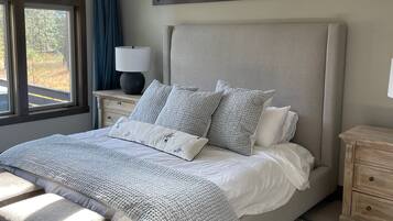 5 bedrooms, free WiFi, bed sheets