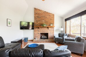 Smart TV, fireplace - Ridgetop Retreat near Asheville, Hot Tub & Views! (Burnsville)