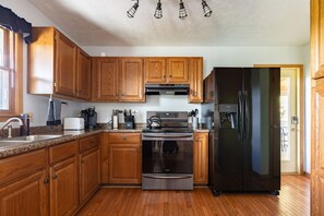 Fridge, microwave, oven, stovetop - Ridgetop Retreat near Asheville, Hot Tub & Views! (Burnsville)