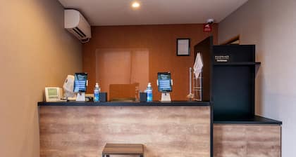 HOTEL R9 The Yard Buzen
